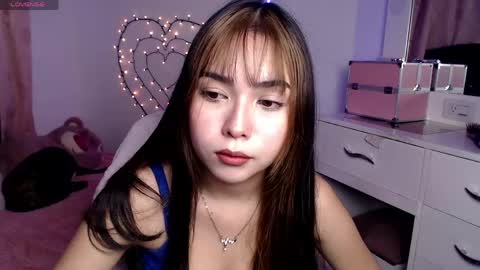 Snapshot of sweet_hannaah chatting on May 6, 2:29 am Hannah online show from May 6, 2:29 am
