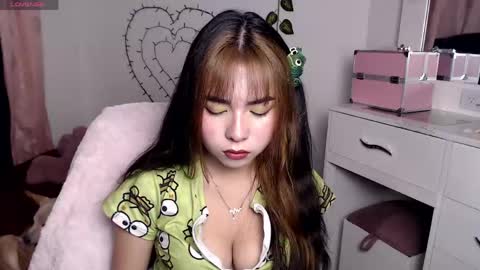 Snapshot of sweet_hannaah chatting on May 11, 9:26 am Hannah online show from May 11, 9:26 am