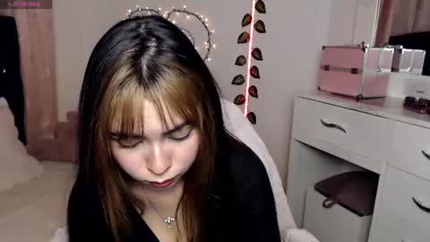 Snapshot of sweet_hannaah chatting on June 11, 2:53 am Hannah online show from June 11, 2:53 am