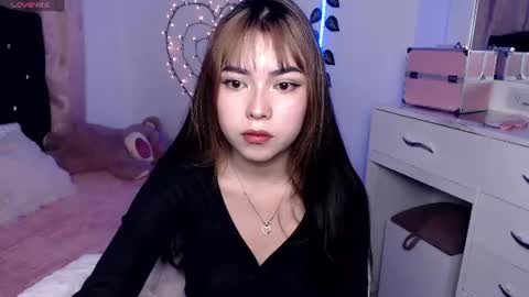 Snapshot of sweet_hannaah chatting on June 20, 8:17 am Hannah online show from June 20, 8:17 am