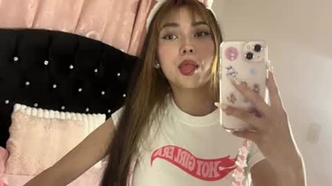 Snapshot of sweet_hannaah chatting on July 20, 10:39 am Hannah online show from July 20, 10:39 am