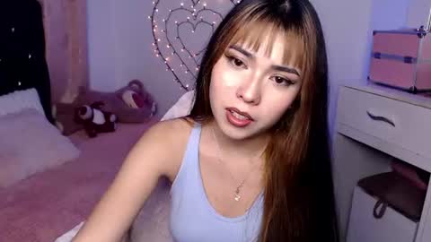 Snapshot of sweet_hannaah chatting on July 29, 4:10 am Hannah online show from July 29, 4:10 am