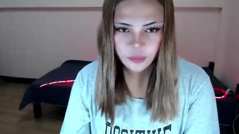 sophia daisy  online show from November 10, 11:37 pm