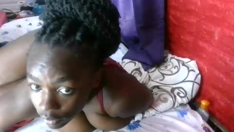 Snapshot of sweet_hennessey chatting on June 19, 8:45 pm sweet_hennessey online show from June 19, 8:45 pm