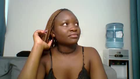 Snapshot of sweet_jenica chatting on November 3, 4:14 am ESTHER NEEMA online show from November 3, 4:14 am