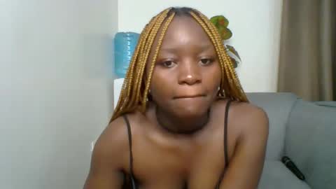 Snapshot of sweet_jenica chatting on May 6, 5:14 am ESTHER NEEMA online show from May 6, 5:14 am