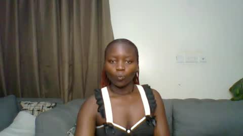 Snapshot of sweet_jenica chatting on July 6, 4:20 am ESTHER NEEMA online show from July 6, 4:20 am