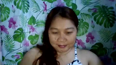 Snapshot of sweet_kayley chatting on December 4, 2:15 pm sweet_kayley online show from December 4, 2:15 pm