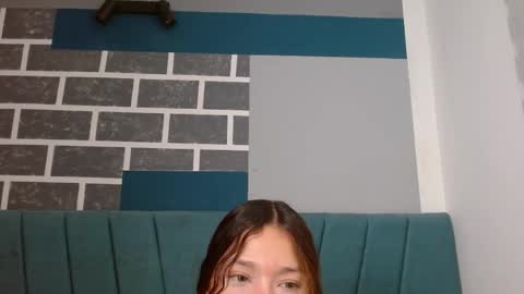 sweet_kitty_05 online show from May 6, 12:19 am