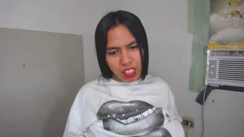 sweet_kyline69 online show from October 29, 4:04 am