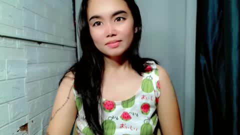 Snapshot of sweet_laika chatting on June 5, 5:18 pm LAIKA online show from June 5, 5:18 pm