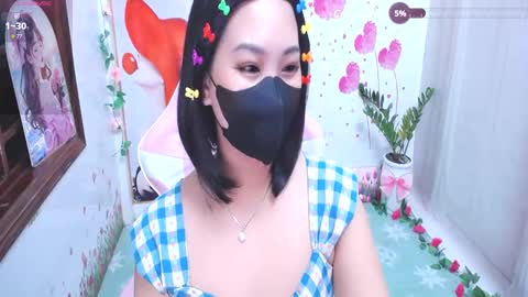 Snapshot of sweet_lily0 chatting on September 18, 5:48 pm Lily online show from September 18, 5:48 pm
