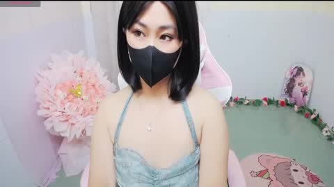 Lily online show from April 30, 11:20 pm
