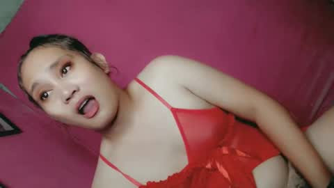 Snapshot of sweet_lover5 chatting on January 2, 1:19 pm SWEET LOVE online show from January 2, 1:19 pm