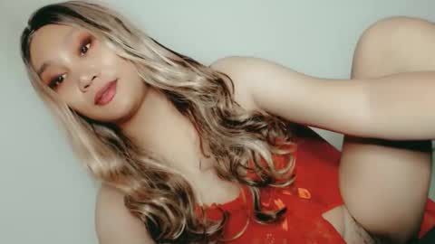 Snapshot of sweet_lover5 chatting on April 11, 7:45 am SWEET LOVE online show from April 11, 7:45 am