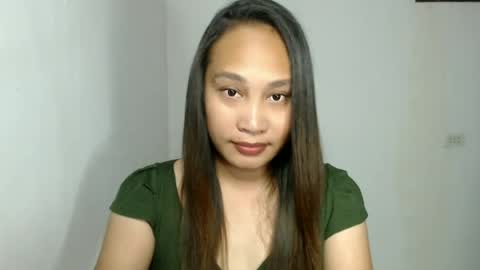 Snapshot of sweet_lover5 chatting on June 23, 6:44 am SWEET LOVE online show from June 23, 6:44 am