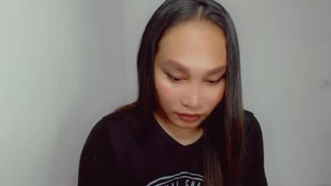 Snapshot of sweet_lover5 chatting on August 5, 10:29 am SWEET LOVE online show from August 5, 10:29 am