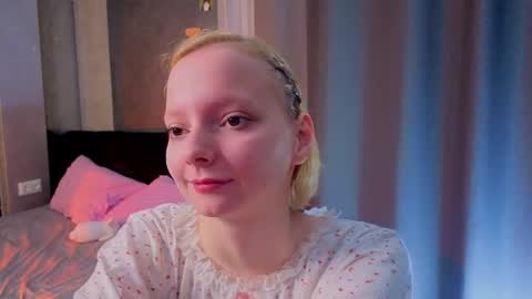 Snapshot of sweet_lynx chatting on April 27, 4:16 pm Lana online show from April 27, 4:16 pm