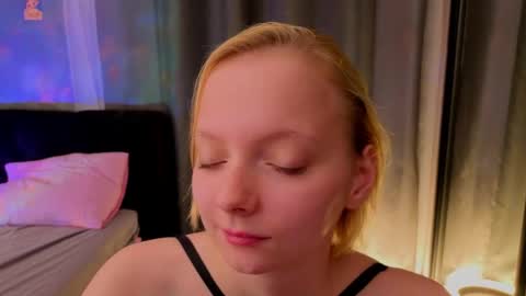 Snapshot of sweet_lynx chatting on May 14, 4:47 pm Lana online show from May 14, 4:47 pm