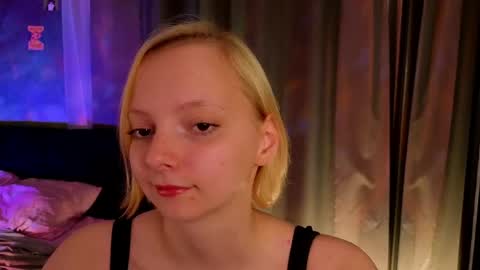 Snapshot of sweet_lynx chatting on May 25, 5:19 pm Lana online show from May 25, 5:19 pm