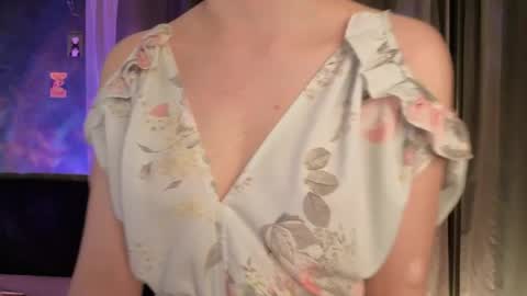 Snapshot of sweet_lynx chatting on May 31, 6:09 pm Lana online show from May 31, 6:09 pm