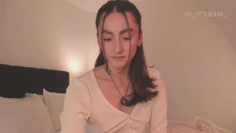 Snapshot of sweet_mara_cat chatting on April 19, 12:54 am Mor online show from April 19, 12:54 am