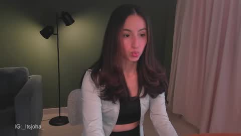 Snapshot of sweet_mara_cat chatting on July 7, 5:39 pm Mor online show from July 7, 5:39 pm