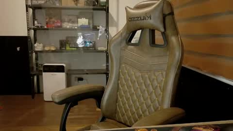 Snapshot of sweet_marie07 chatting on April 14, 1:50 pm cheeky Bum07 online show from April 14, 1:50 pm
