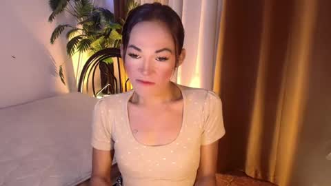 Snapshot of sweet_marry143 chatting on July 20, 4:16 am marry online show from July 20, 4:16 am