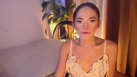 Snapshot of sweet_marry143 chatting on July 25, 2:09 am marry online show from July 25, 2:09 am