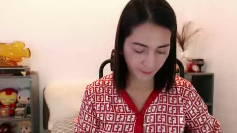 Snapshot of sweet_mekylats chatting on May 1, 4:28 am Sweet mekylats online show from May 1, 4:28 am