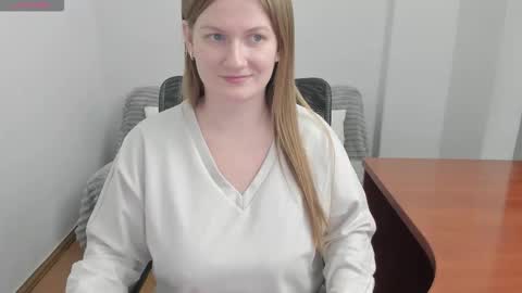 Mila online show from February 9, 5:06 pm