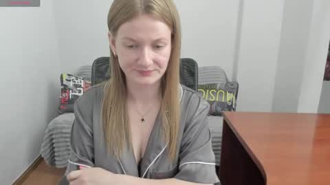 Mila online show from May 23, 12:49 am
