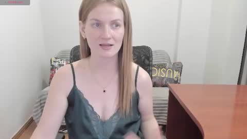 Snapshot of sweet_melody_of_ur_heart chatting on June 14, 3:14 pm Mila online show from June 14, 3:14 pm