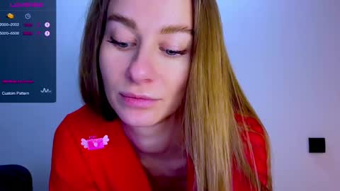 Snapshot of sweet_mia_91 chatting on April 14, 11:38 am Mia online show from April 14, 11:38 am