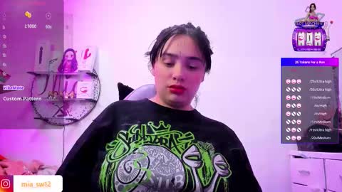 Mia Johns online show from November 29, 5:32 am