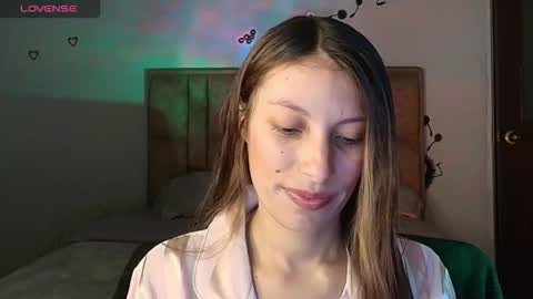 sweet_moon_v_ online show from January 17, 11:52 pm