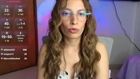 Snapshot of sweet_moon_v_ chatting on June 14, 2:24 am sweet_moon_v_ online show from June 14, 2:24 am