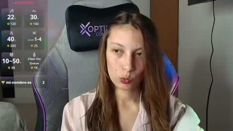 Snapshot of sweet_moon_v_ chatting on June 21, 1:52 am sweet_moon_v_ online show from June 21, 1:52 am