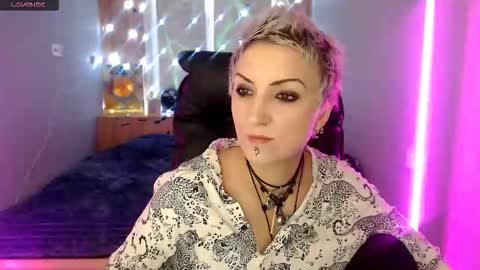 Snapshot of sweet_n_strong chatting on November 21, 7:40 am sweet_n_strong online show from November 21, 7:40 am