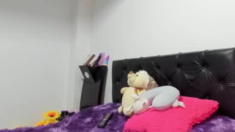 Snapshot of sweet_nhaomy chatting on November 25, 9:59 pm Nhaomy online show from November 25, 9:59 pm