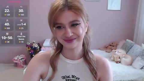 Snapshot of sweet_nicole_333 chatting on September 12, 7:30 am sweet_nicole_333 online show from September 12, 7:30 am
