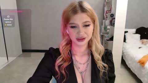 sweet_nicole_333 online show from November 20, 7:30 am
