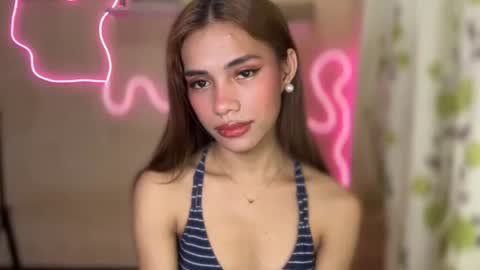 sweet_nikki03 online show from September 24, 9:23 am
