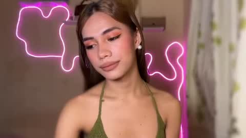 sweet_nikki03 online show from September 25, 9:18 pm