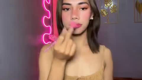 sweet_nikki03 online show from April 4, 10:24 am