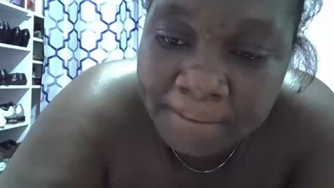 Snapshot of sweet_passion89 chatting on December 18, 3:29 pm sweet_passion89 online show from December 18, 3:29 pm