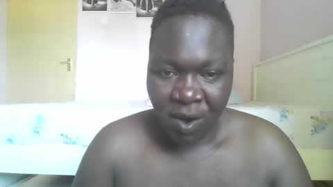 Snapshot of sweet_passion89 chatting on February 5, 8:08 am sweet_passion89 online show from February 5, 8:08 am