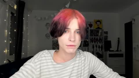 kira online show from November 30, 6:12 pm