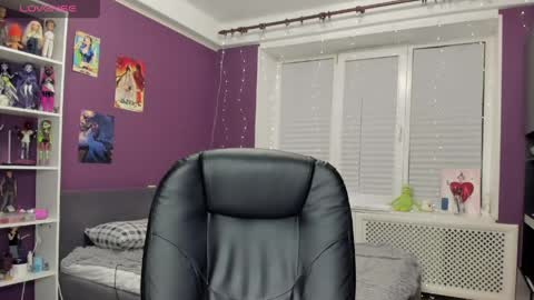Snapshot of sweet_peach__ chatting on May 16, 8:29 pm kira online show from May 16, 8:29 pm